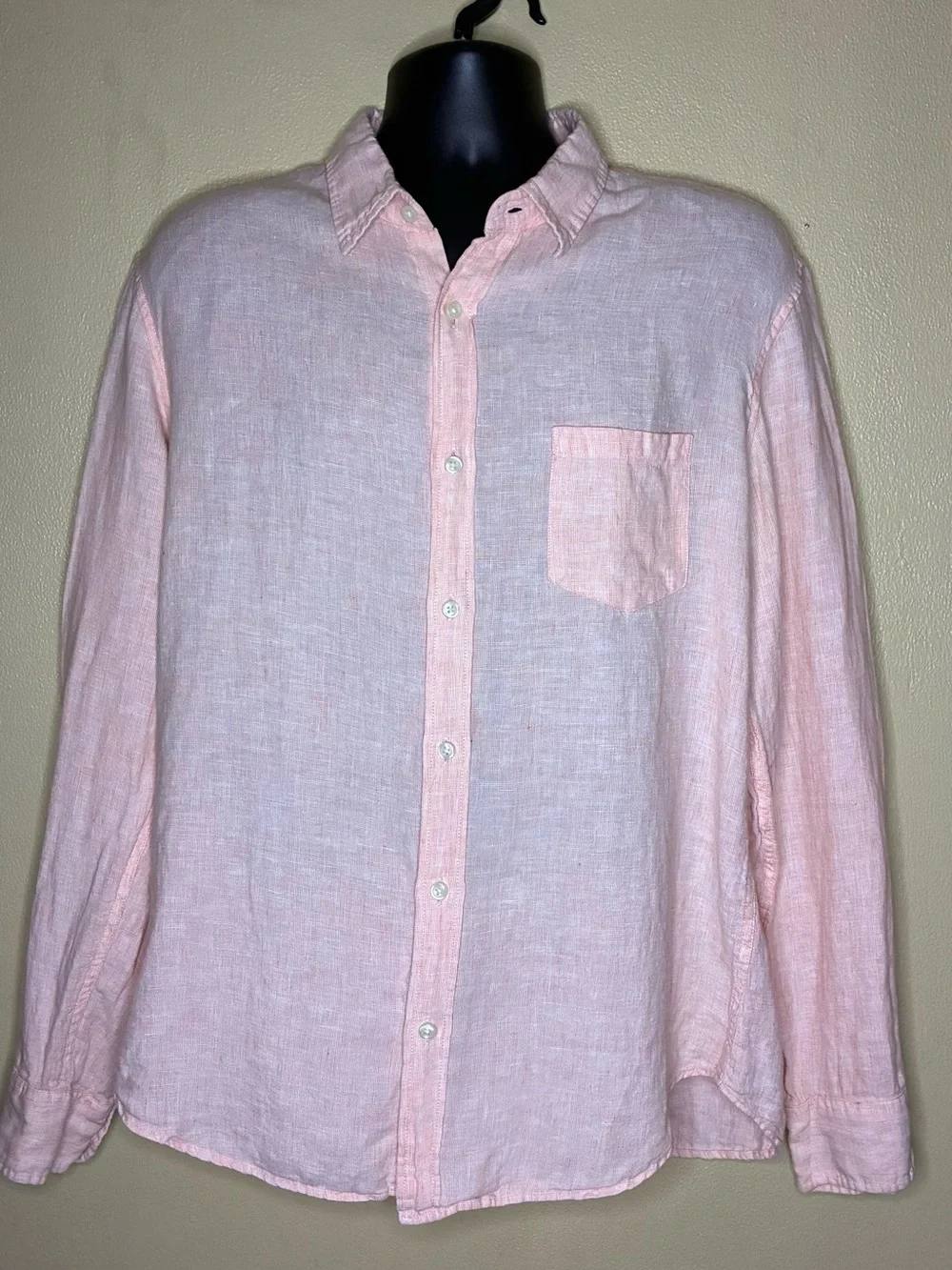 J. Crew Men's Light Pink Linen Button-Down Shirt